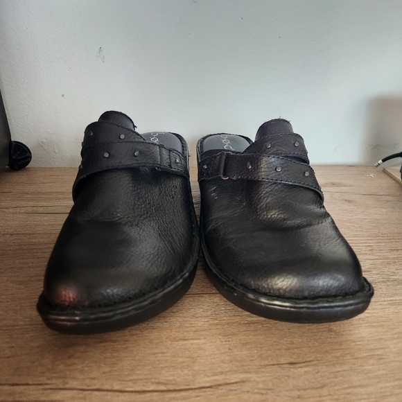 b.ø.c. Born Concept Black 100% Leather Women Slip On Clogs/Mule size 10M - Picture 4 of 13